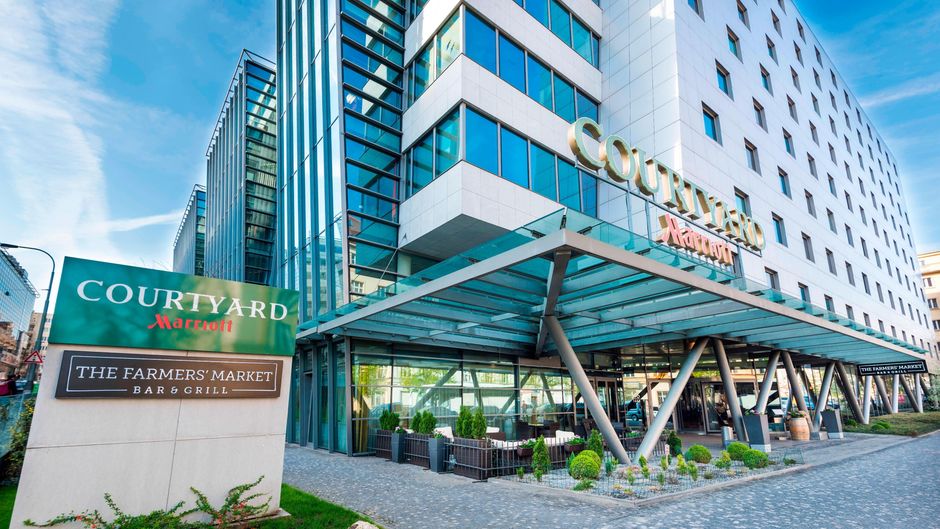 Courtyard by Marriott Prague City Exterior