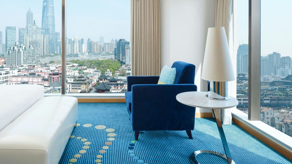 Renaissance Shanghai Yu Garden Hotel Suite