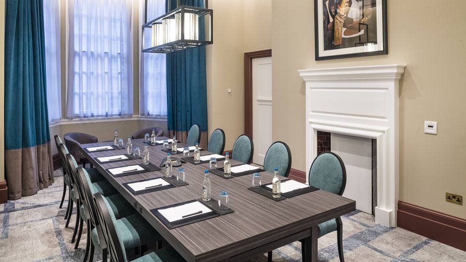 The Dixon, Tower Bridge, Autograph Coll Meeting