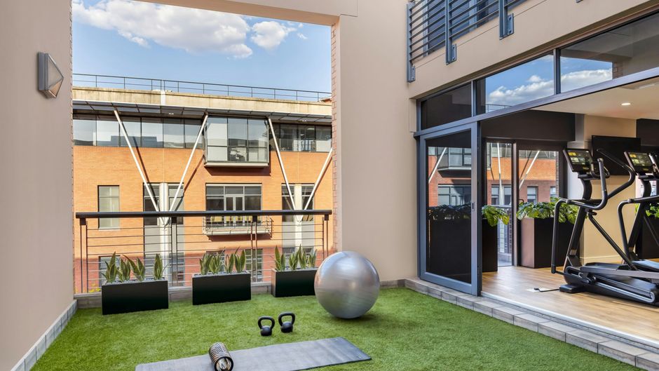 African Pride Melrose Arch, Autograph Health Club