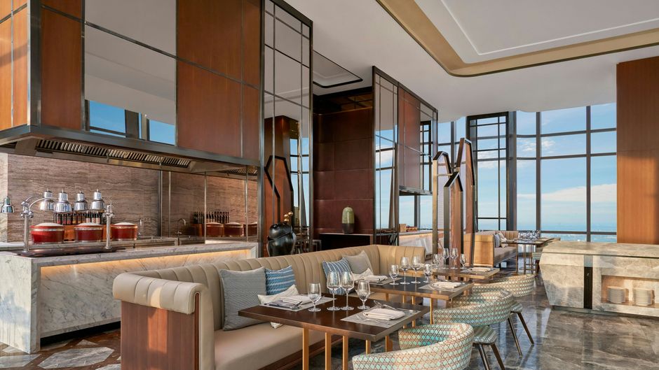 Vinpearl Landmark 81, Autograph Coll Restaurant
