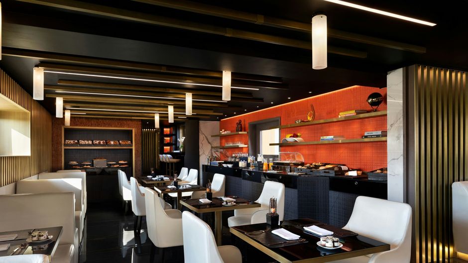 The Pantheon Iconic Rome Hotel Restaurant