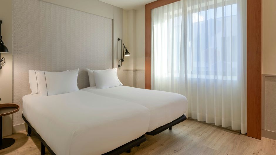 AC by Marriott Los Vascos Room
