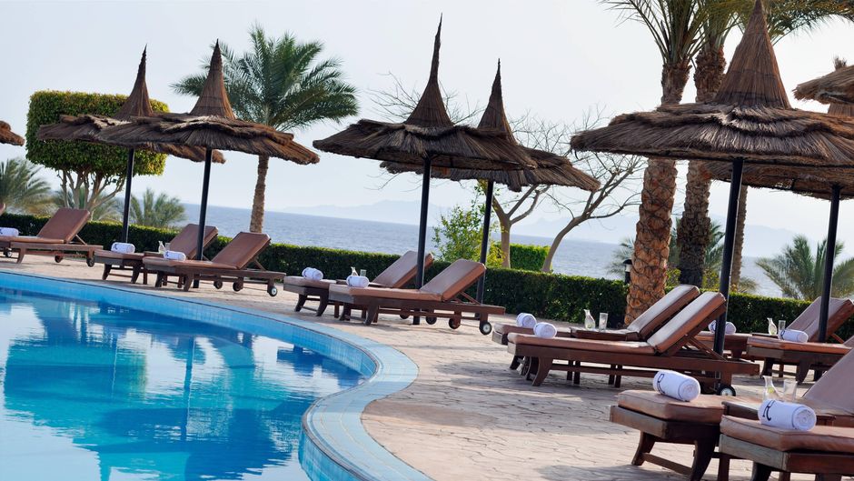 Renaissance Golden View Beach Resort Pool