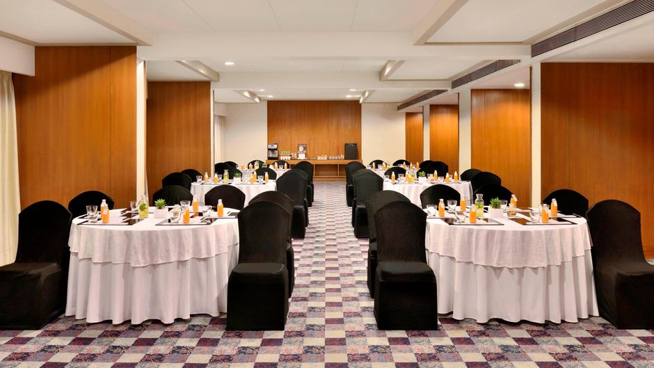 Courtyard by Marriott, Hyderabad Meeting