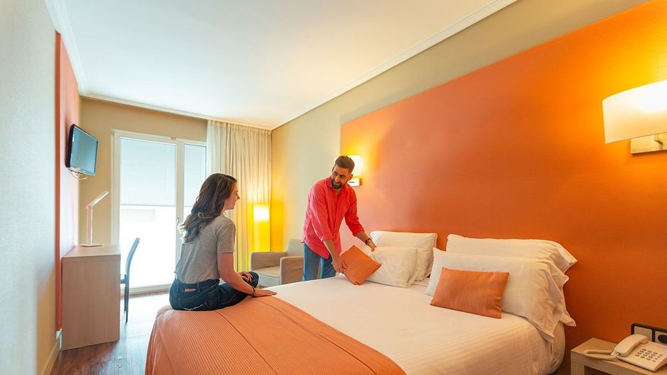 Hotel Regente Aragon Room