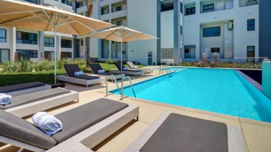 The Regency Apartment Hotel Menlyn Pool