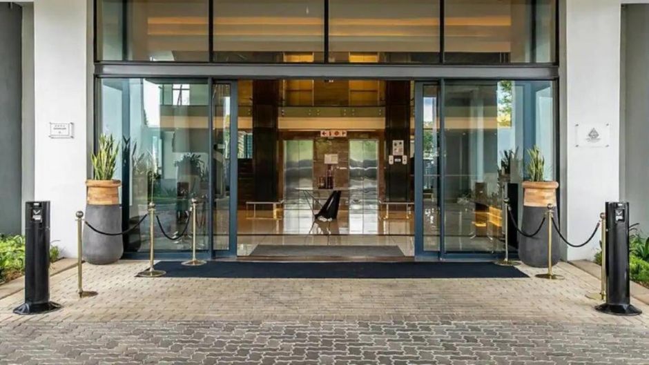 The Regency Apartment Hotel Menlyn Exterior