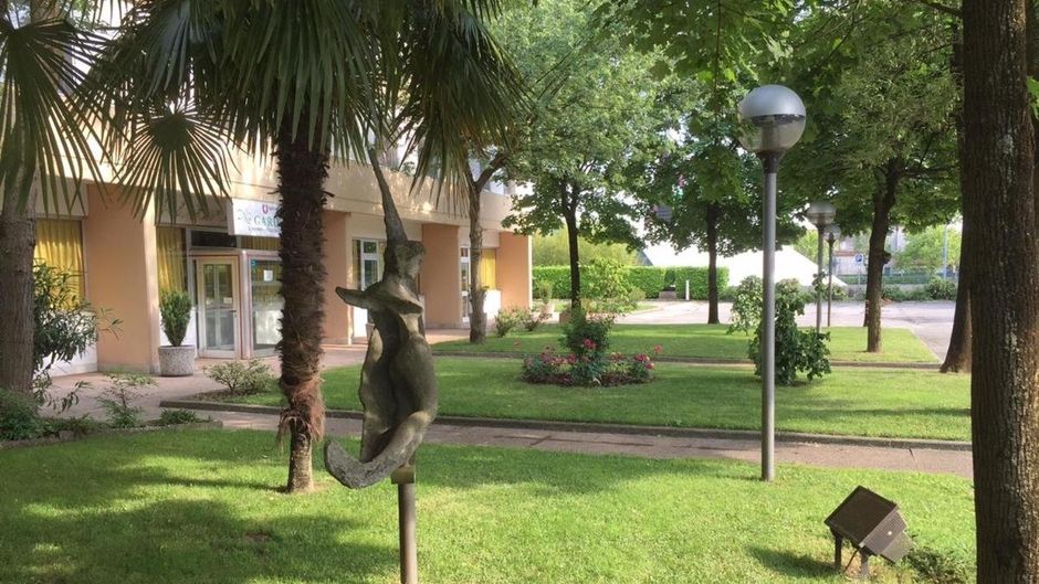 Hotel Garden Exterior