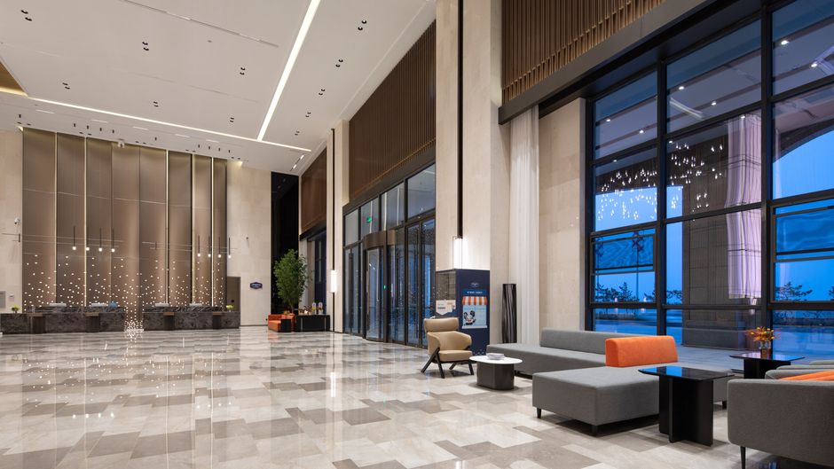 Hampton by Hilton Yantai Jinshatan Lobby
