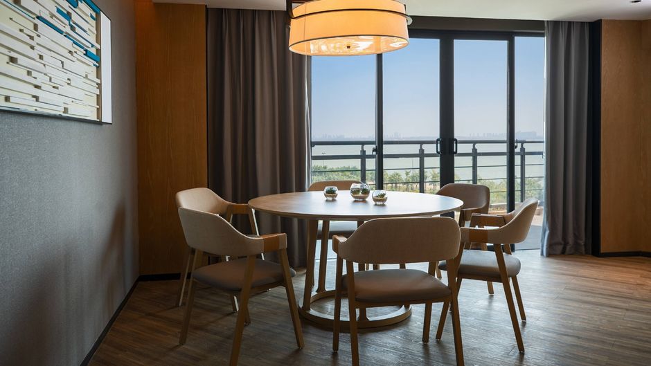 Renaissance Xiamen Hotel Suite