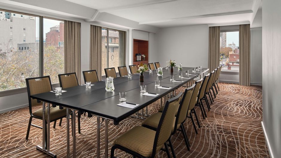 Melbourne Marriott Hotel Meeting
