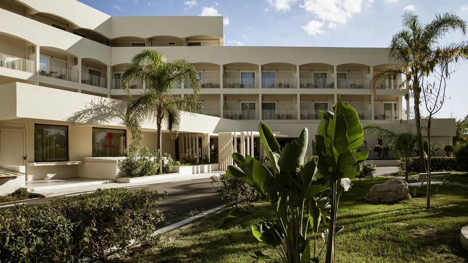 Domes Aulus Zante, Autograph Collection Exterior