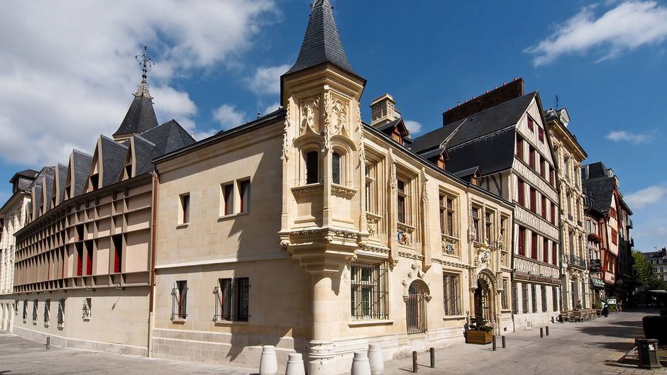 Hotel de Bourgtheroulde, Autograph Exterior