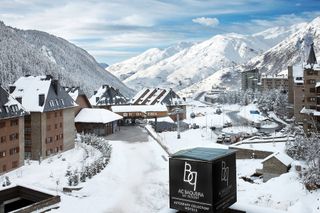 AC Baqueira Ski Resort, Autograph