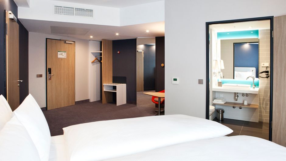 Holiday Inn Express & Suites Monheim Room