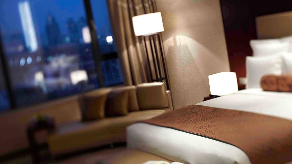 Renaissance Tianjin Lakeview Hotel Room