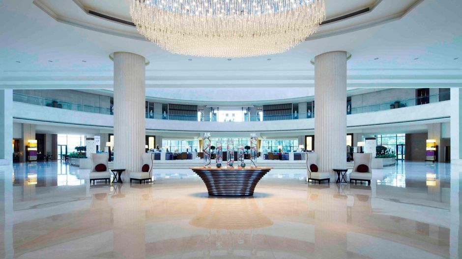 Renaissance Tianjin Lakeview Hotel Lobby