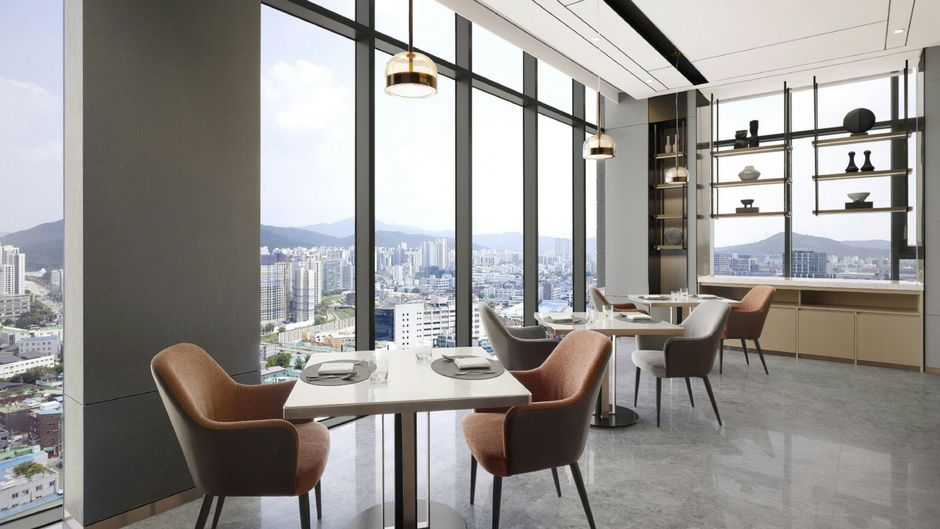 AC Hotel Seoul Geumjeong Lobby