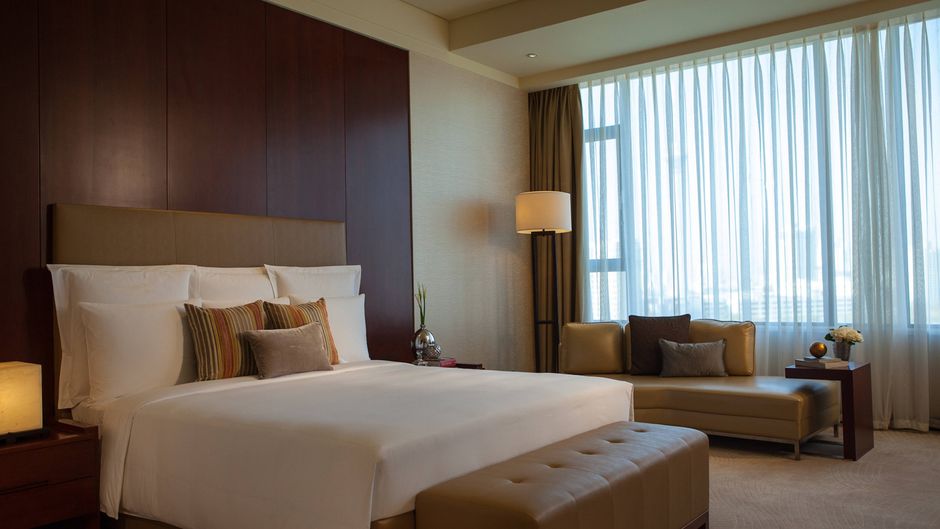 Renaissance Tianjin Lakeview Hotel Suite