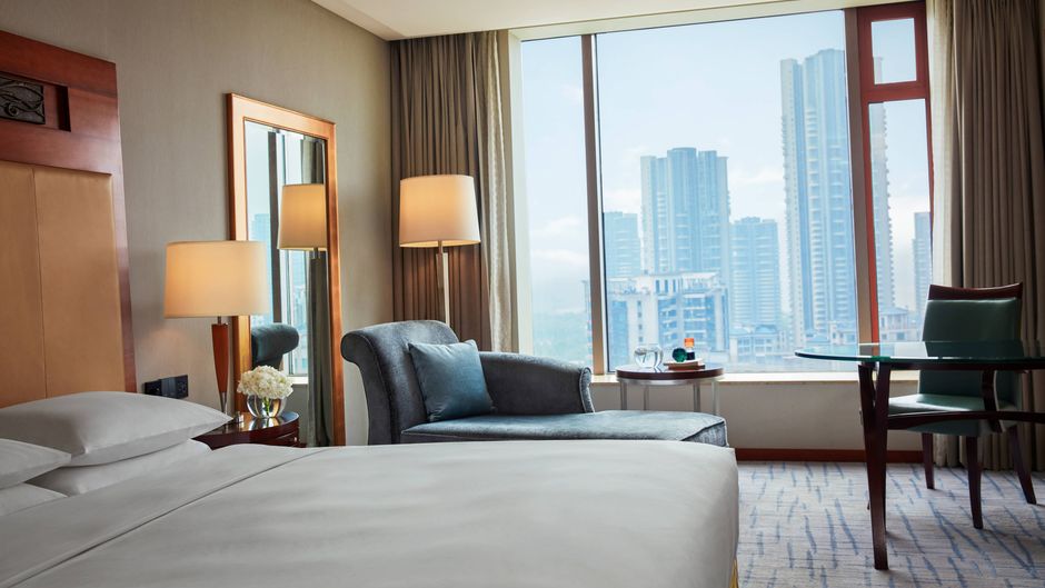 Renaissance Wuhan Hotel Room