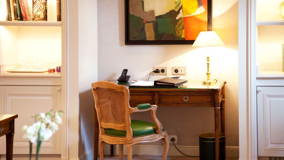 Chateau les Crayeres Room