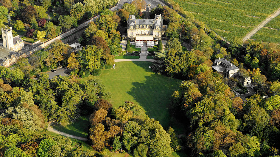 Chateau les Crayeres Exterior