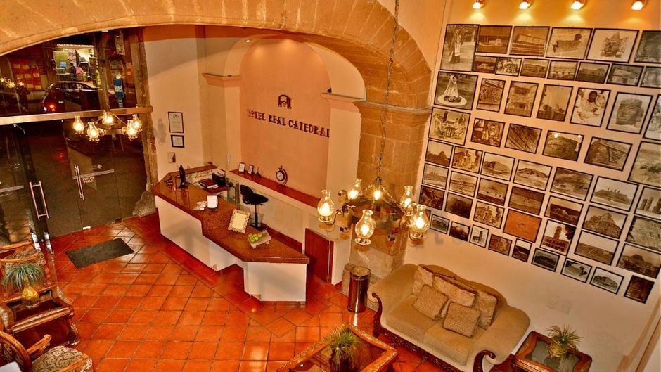Hotel Real Catedral Lobby