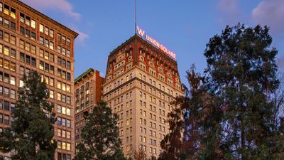 W New York Union Square
