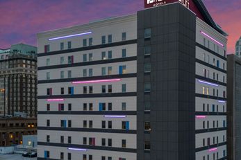 Aloft Memphis Downtown