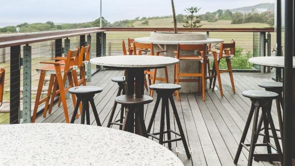 Caves Coastal Bar & Bungalows Restaurant