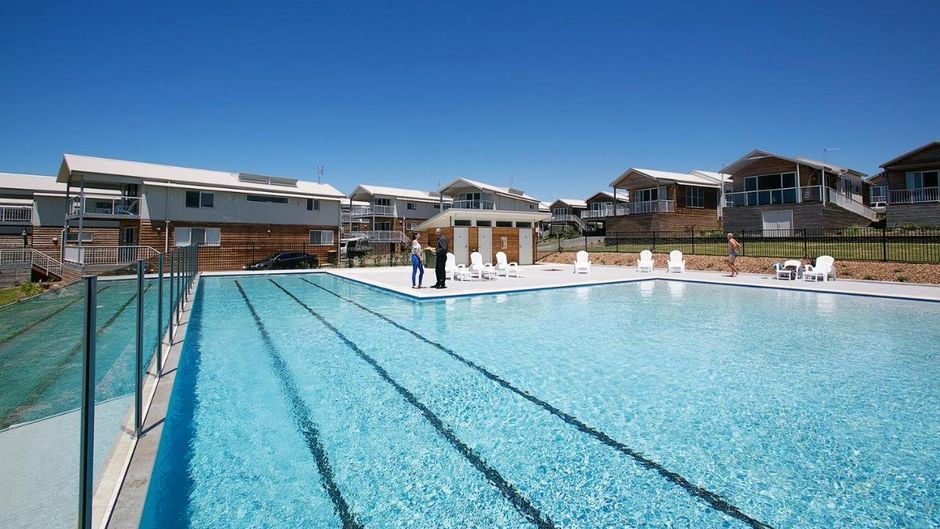 Caves Coastal Bar & Bungalows Pool