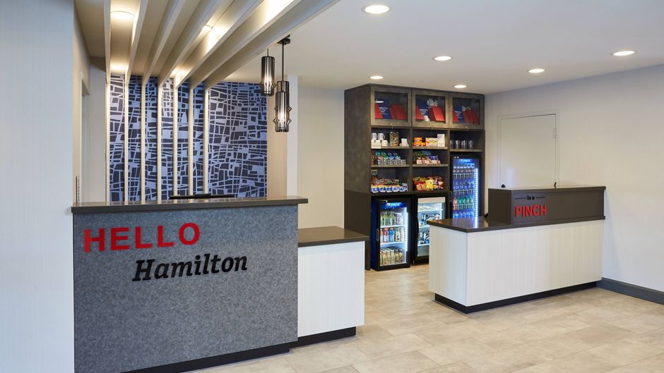 TownePlace Suites Hamilton Lobby