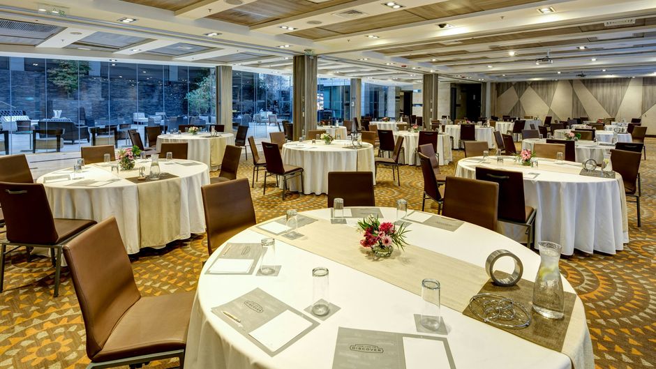 Renaissance Santiago Hotel Meeting