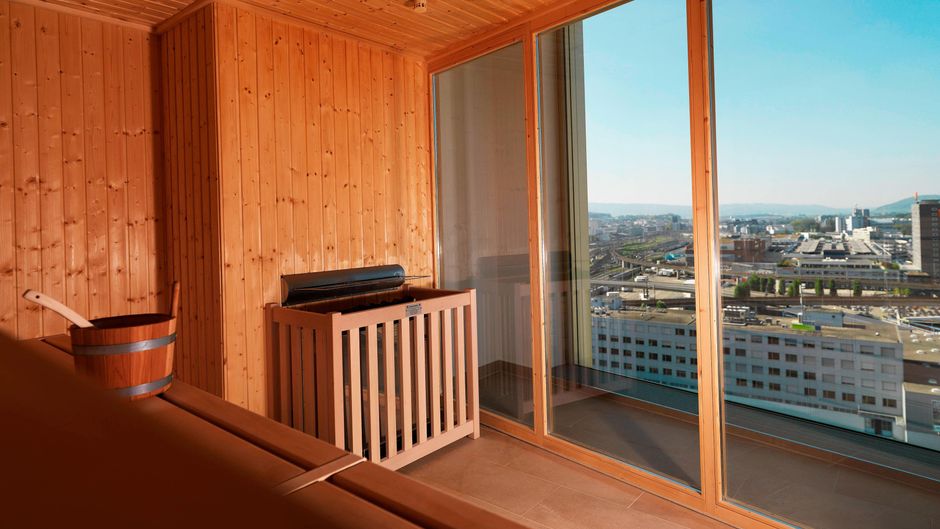 Renaissance Tower Hotel Zurich Spa