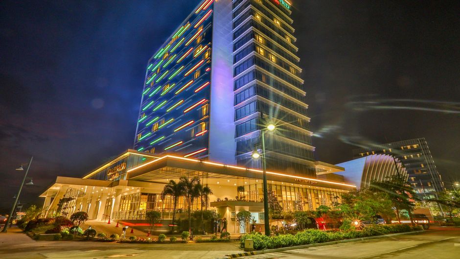 Courtyard by Marriott Iloilo Exterior
