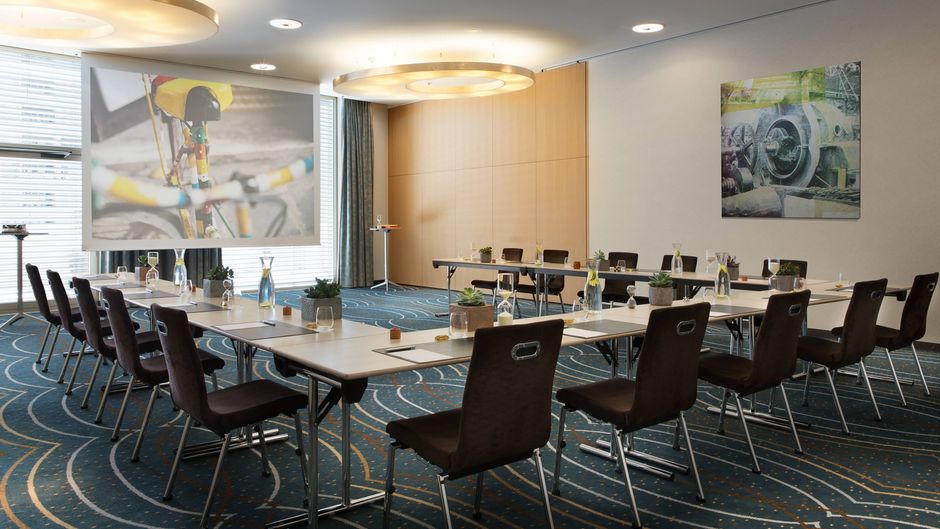 Renaissance Tower Hotel Zurich Meeting