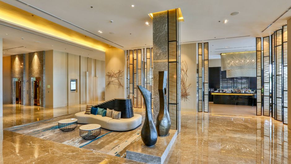 Courtyard by Marriott Iloilo Lobby