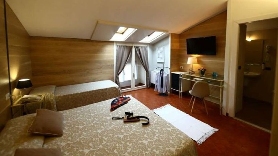 Italia Hotel Room
