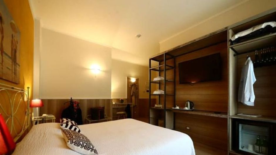 Italia Hotel Room