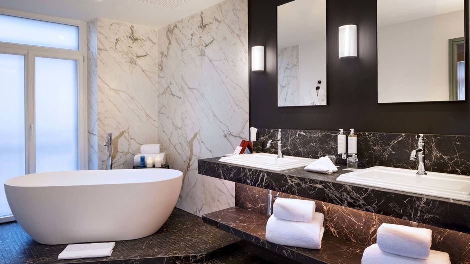 Hotel Maison Rouge Room