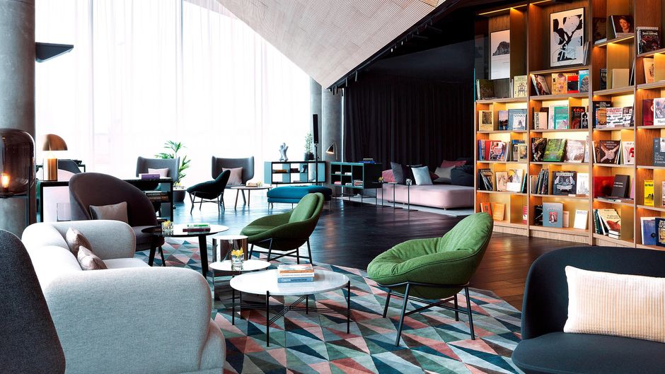 Renaissance Warsaw Airport Hotel Lobby