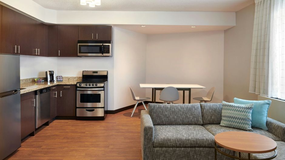 TownePlace Suites London Room