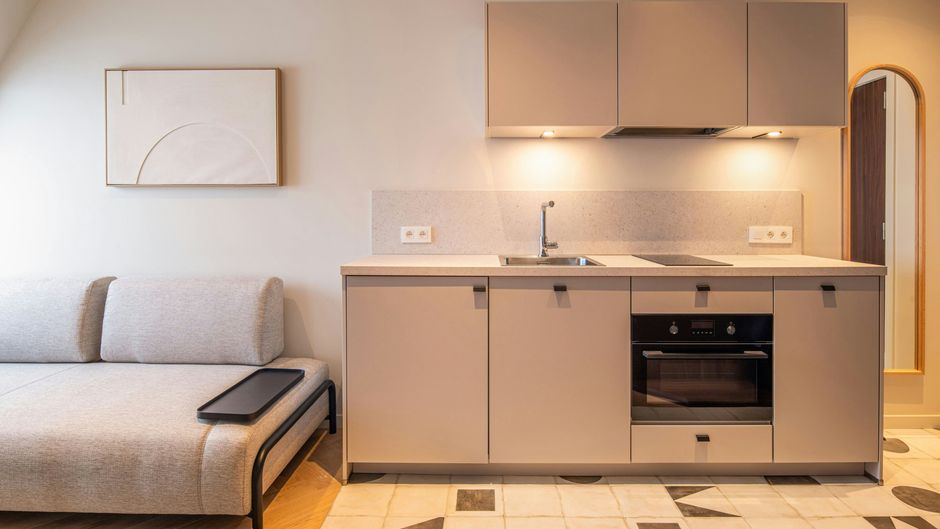 Marriott Exec Apts European Quarters Room