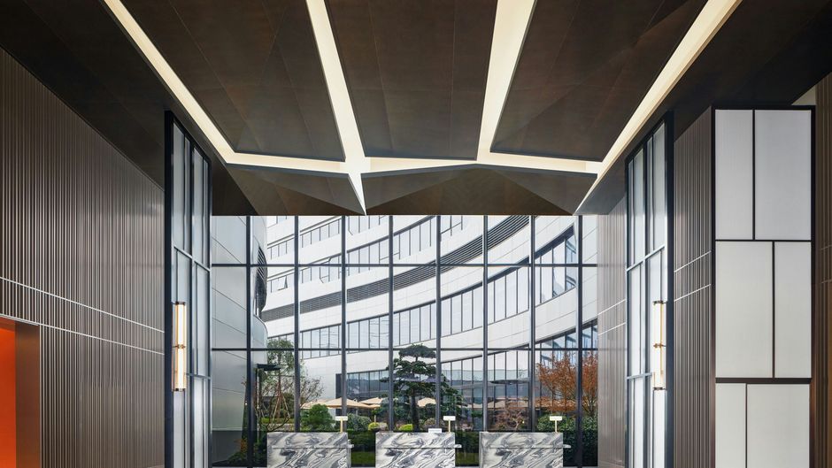 Sheraton Pujiang Lobby