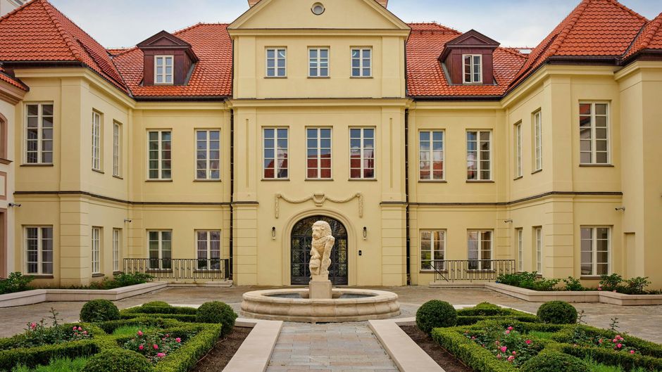 Hotel Verte Warsaw, Autograph Collection Exterior