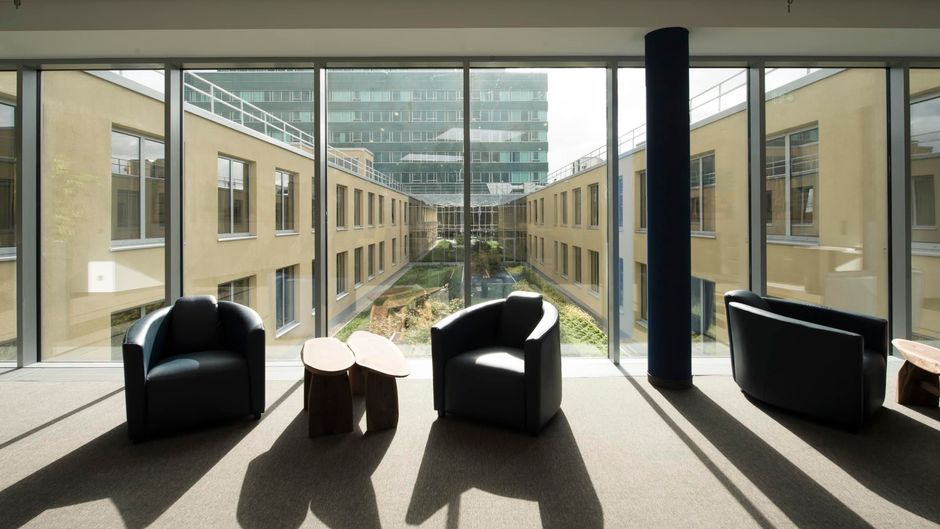 carathotel Dusseldorf City Lobby