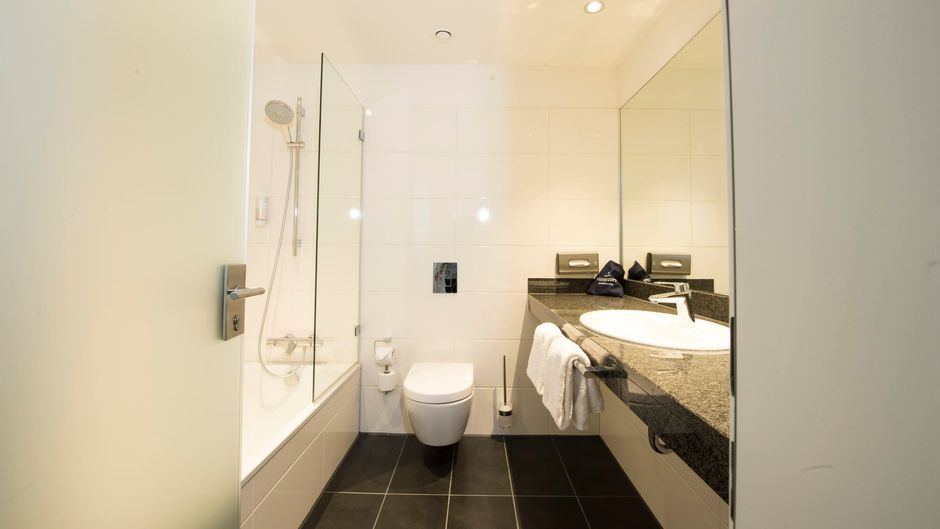 carathotel Dusseldorf City Room