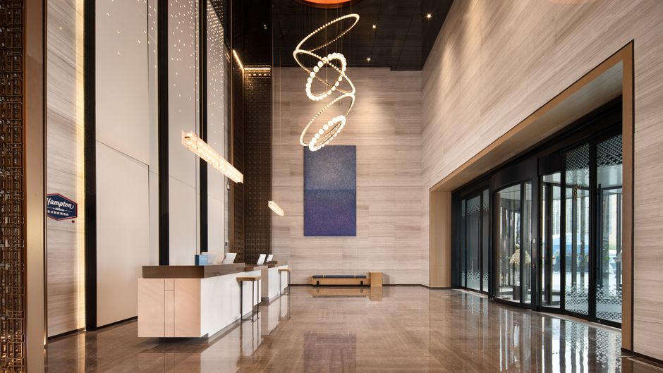 Hampton Kunming Guandu Hello World Lobby