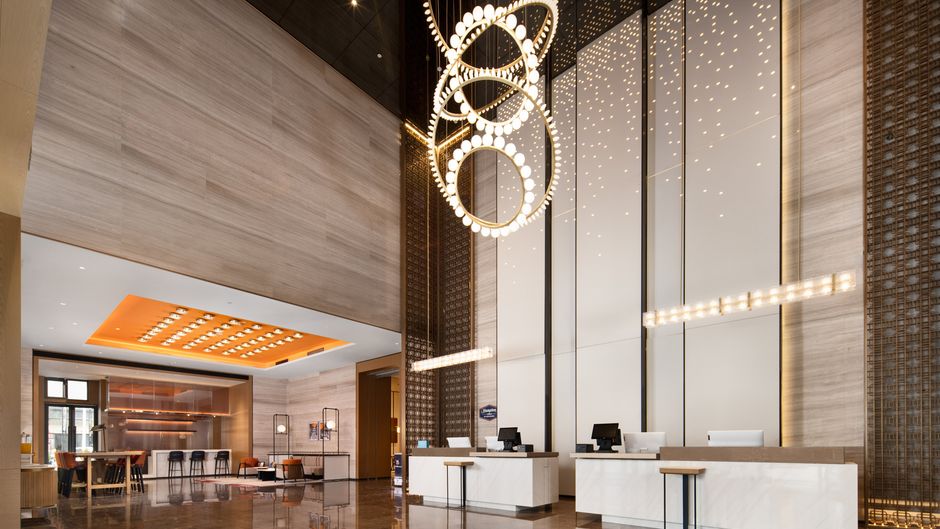 Hampton Kunming Guandu Hello World Lobby